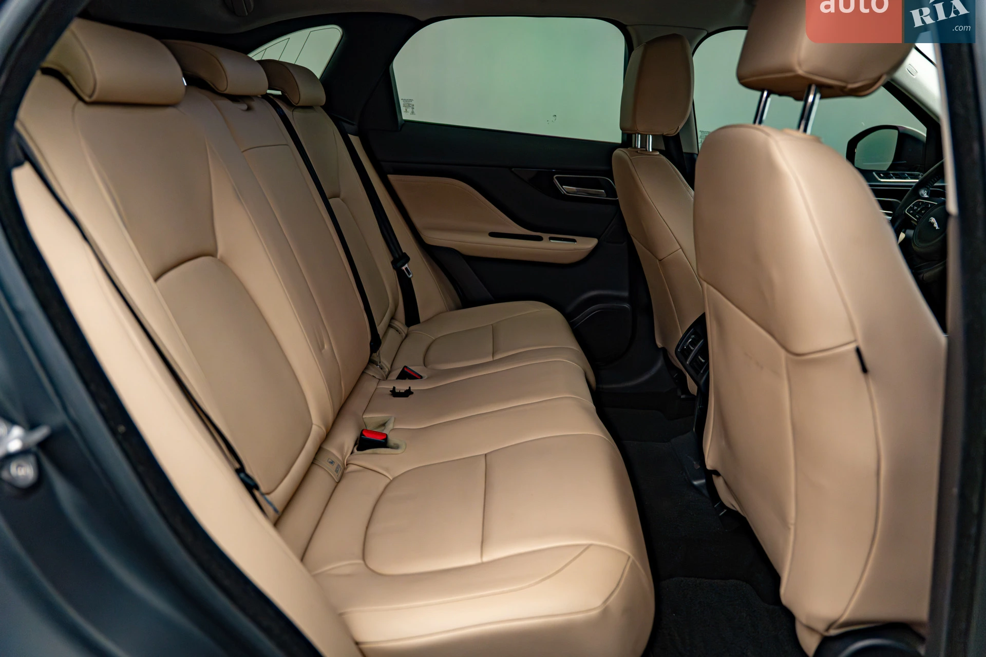2017 Jaguar F-Pace - мініатюра 19