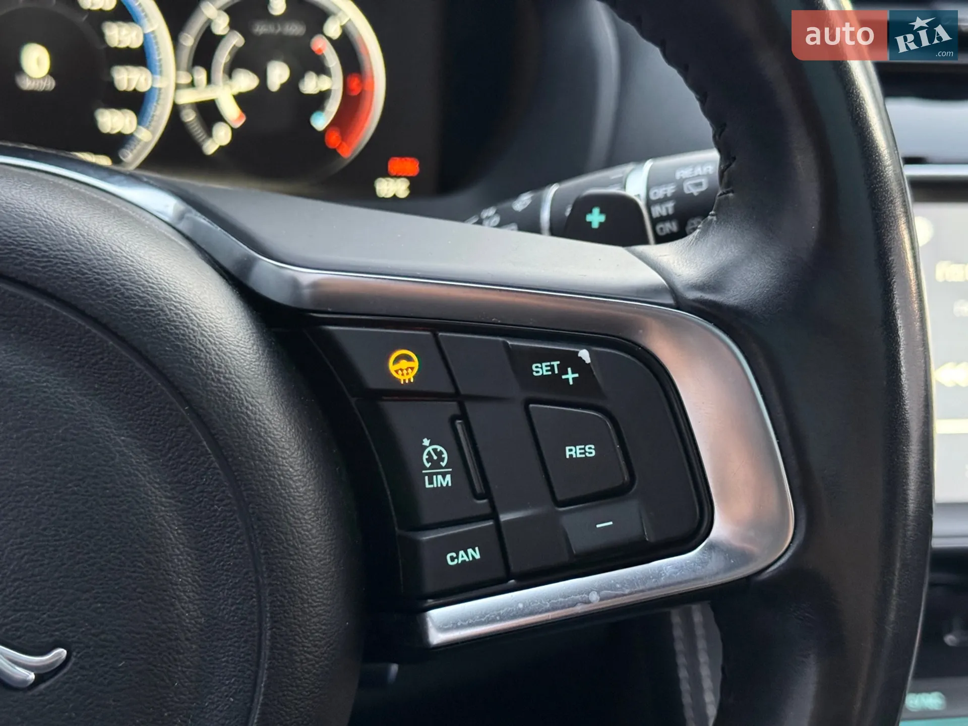 2016 Jaguar F-Pace - мініатюра 37