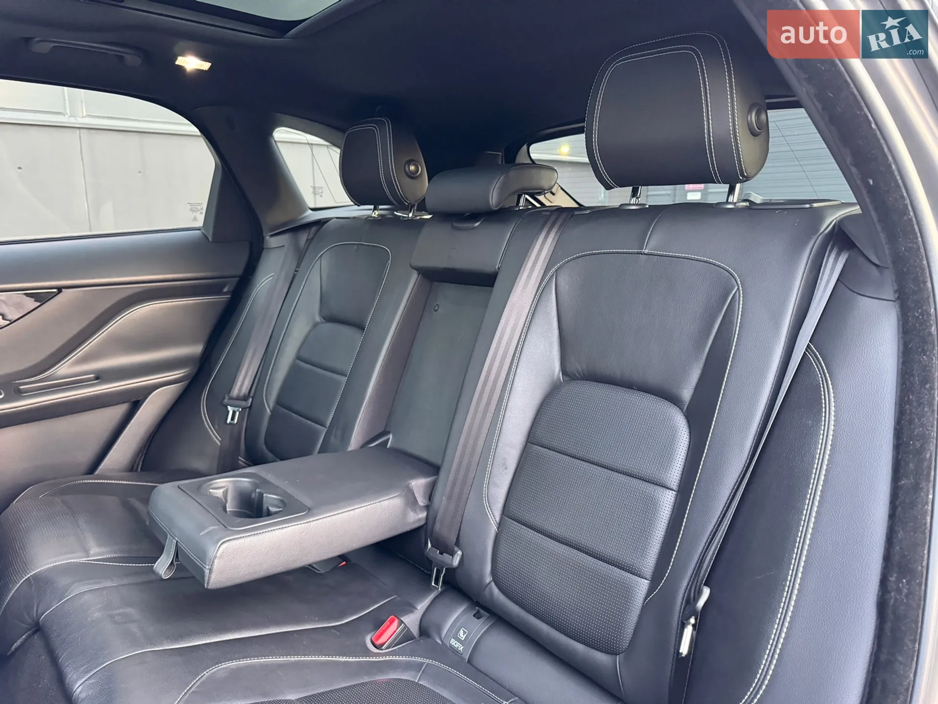2016 Jaguar F-Pace - мініатюра 57