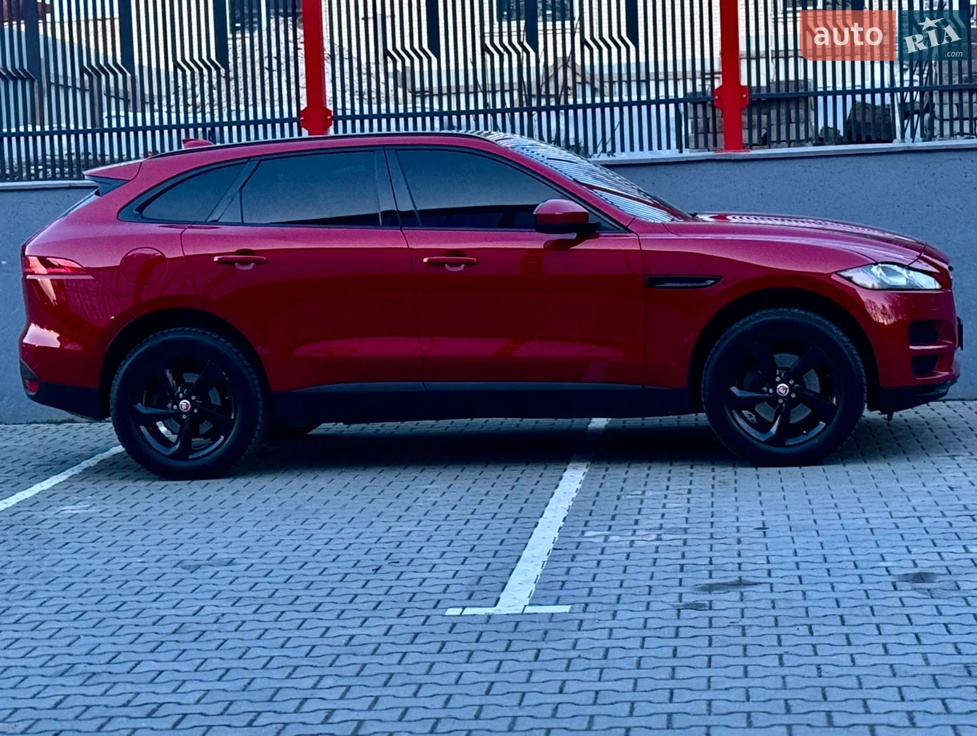 2016 Jaguar F-Pace - мініатюра 20