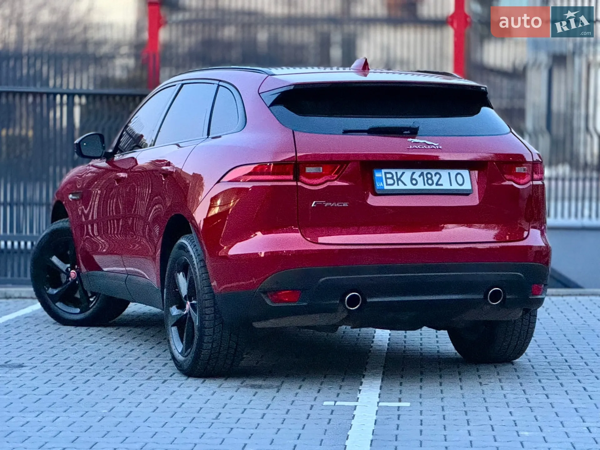 2016 Jaguar F-Pace - мініатюра 22