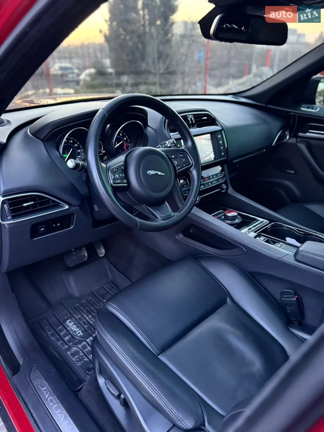 2016 Jaguar F-Pace - мініатюра 37