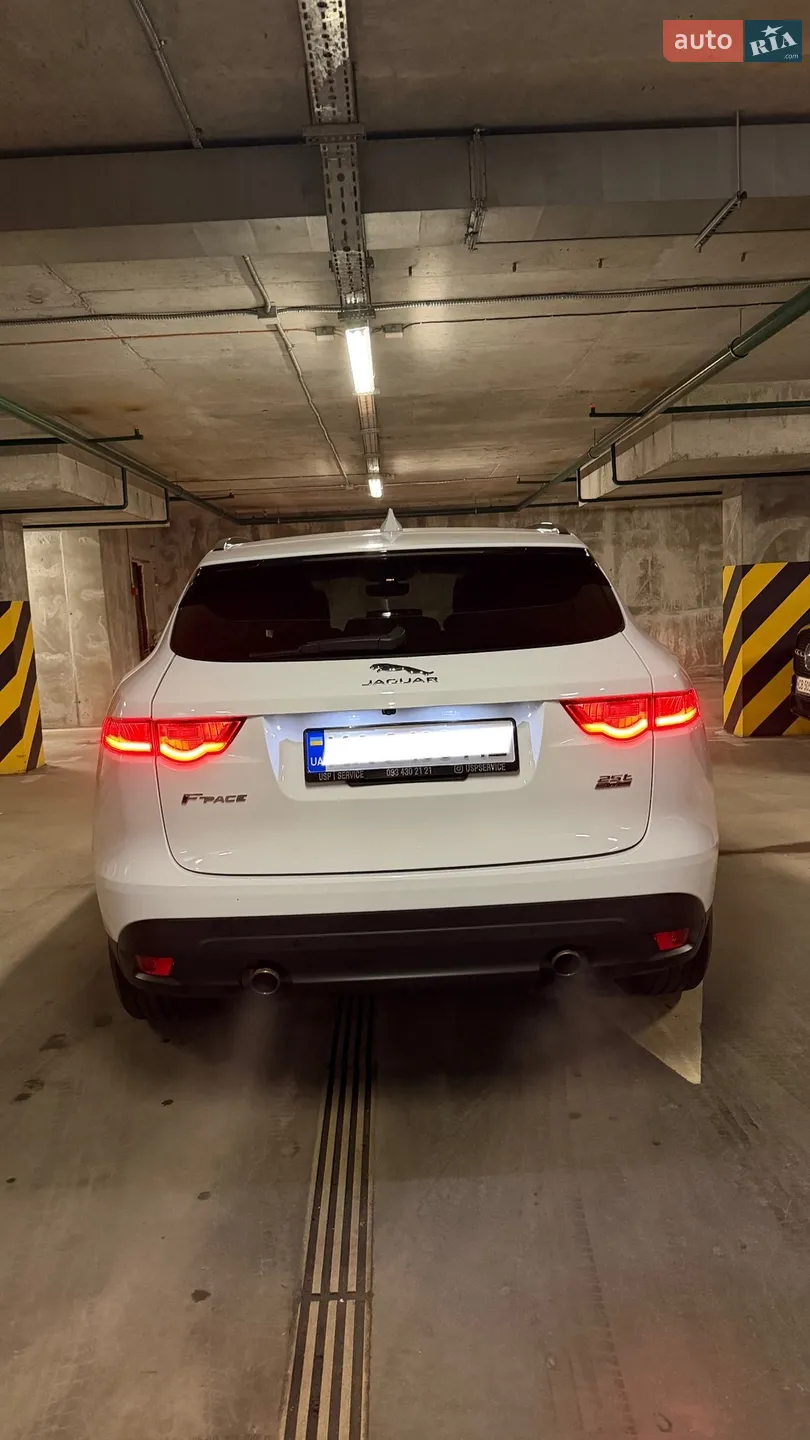 2018 Jaguar F-Pace - мініатюра 10