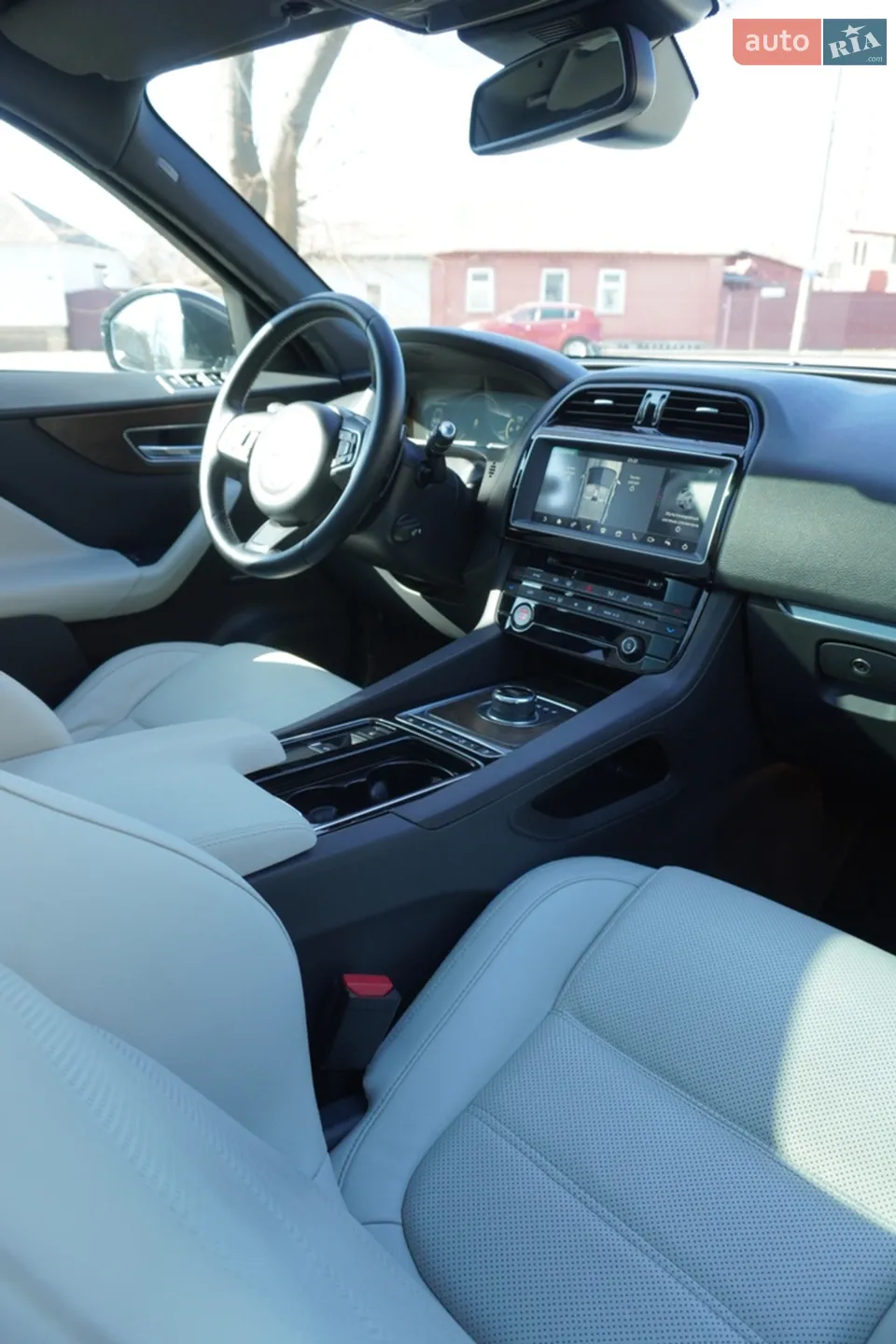 2016 Jaguar F-Pace - мініатюра 15