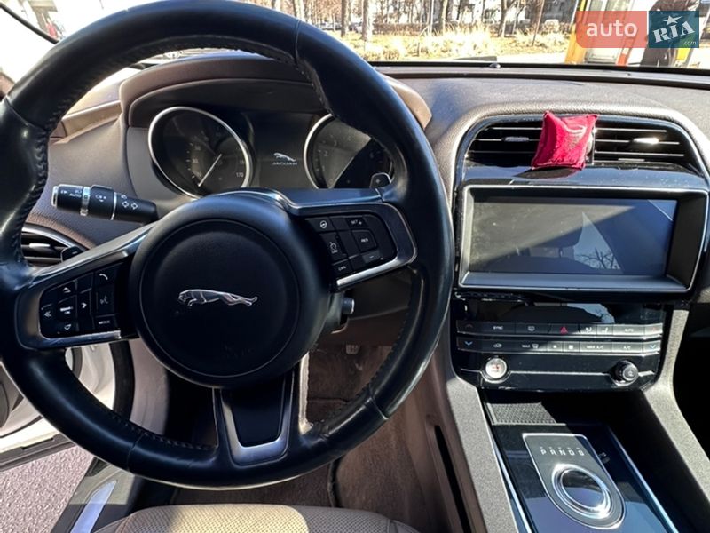Внедорожник / Кроссовер Jaguar F-Pace 2018 в Киеве