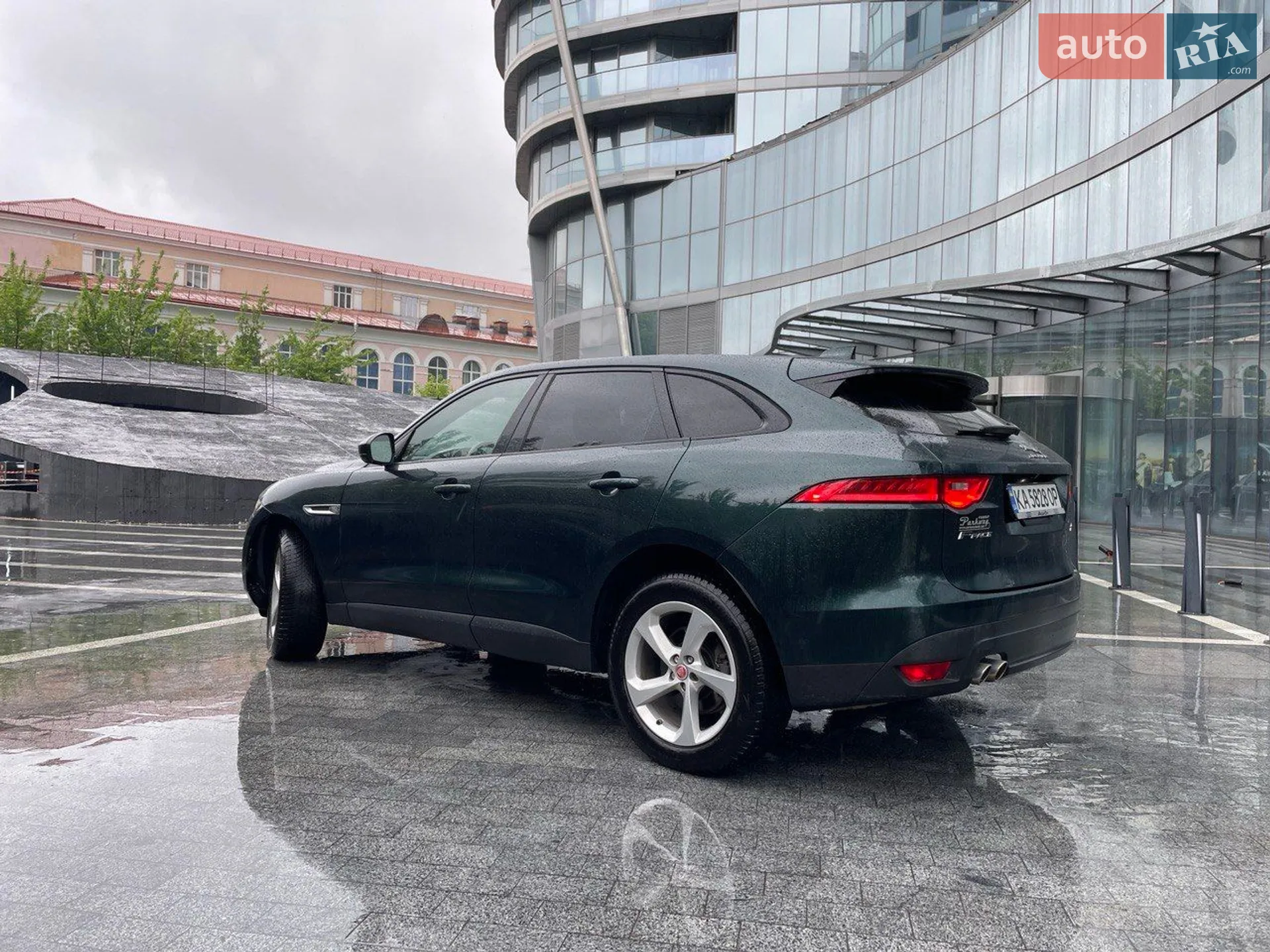 2017 Jaguar F-Pace - мініатюра 4