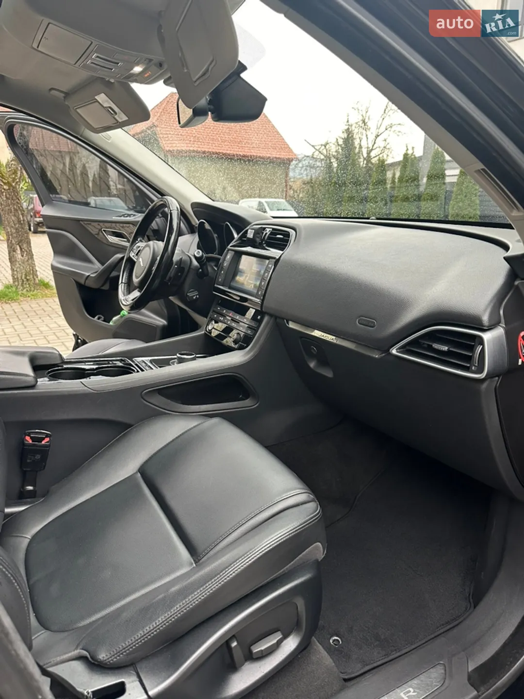 2016 Jaguar F-Pace - мініатюра 26