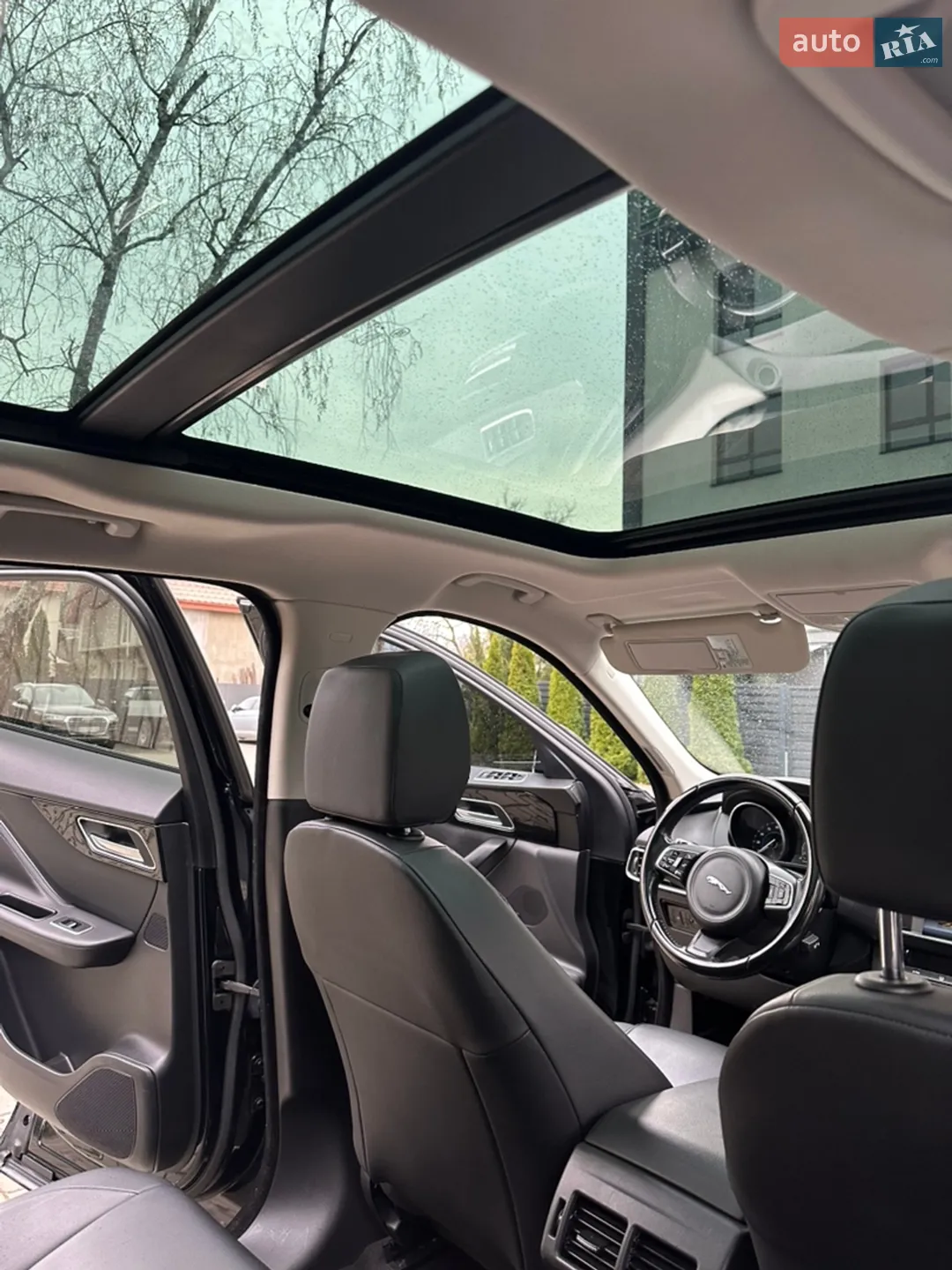 2016 Jaguar F-Pace - мініатюра 30