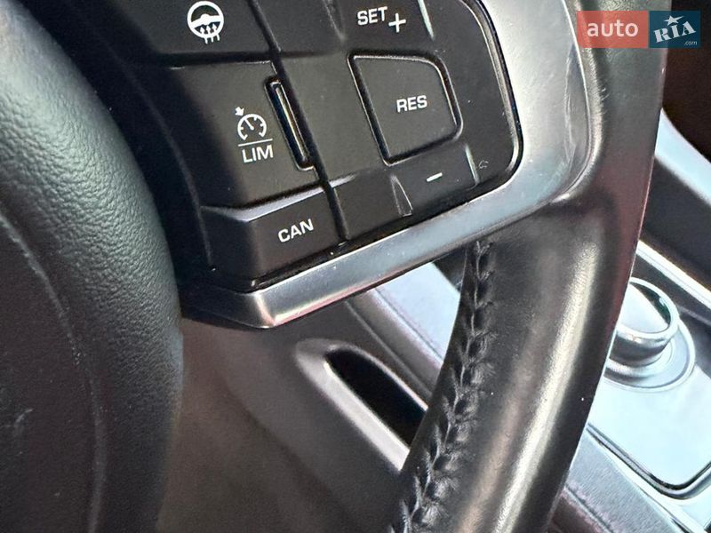 Позашляховик / Кросовер Jaguar F-Pace 2017 в Нововолинську фото 25 Позашляховик / Кросовер Jaguar F-Pace 2017 в Нововолинську