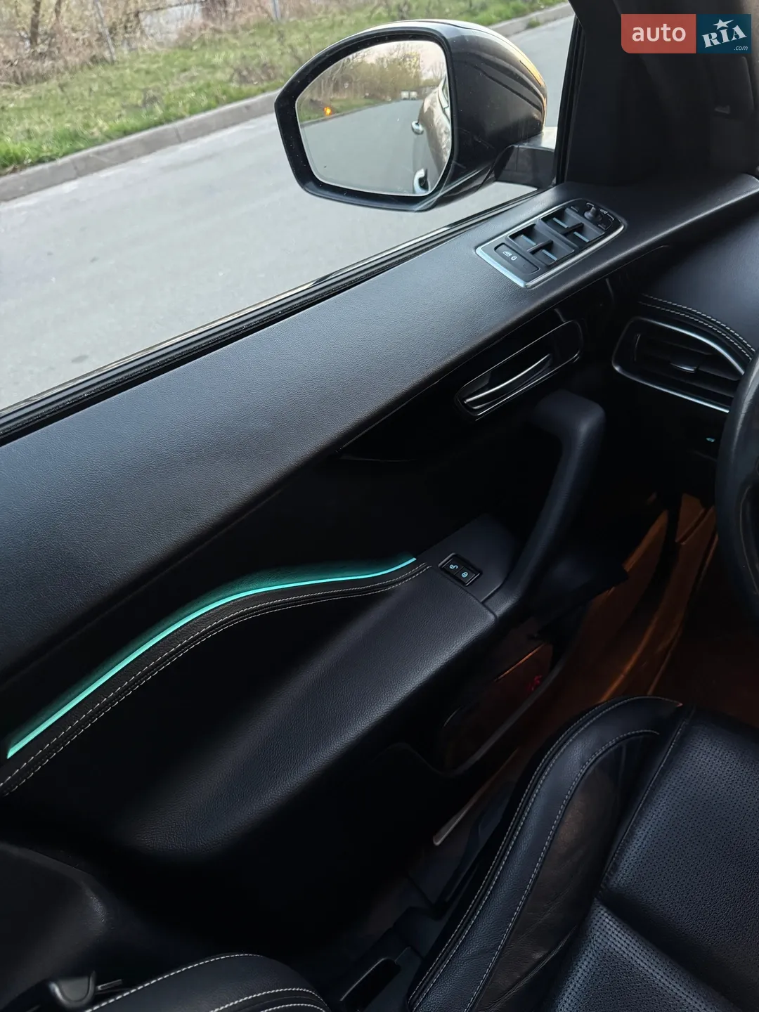 2016 Jaguar F-Pace - мініатюра 37