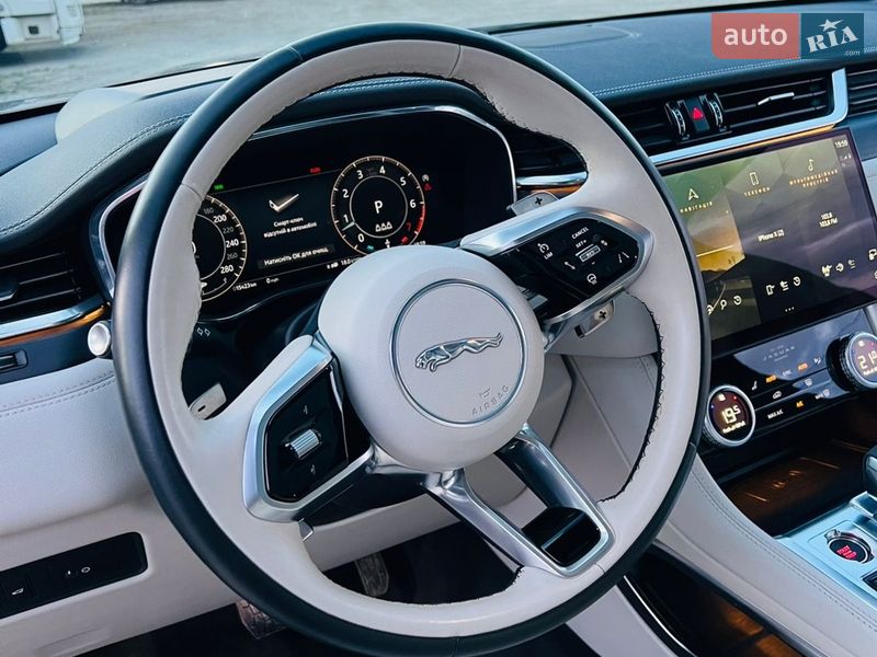 Внедорожник / Кроссовер Jaguar F-Pace 2023 в Ивано-Франковске