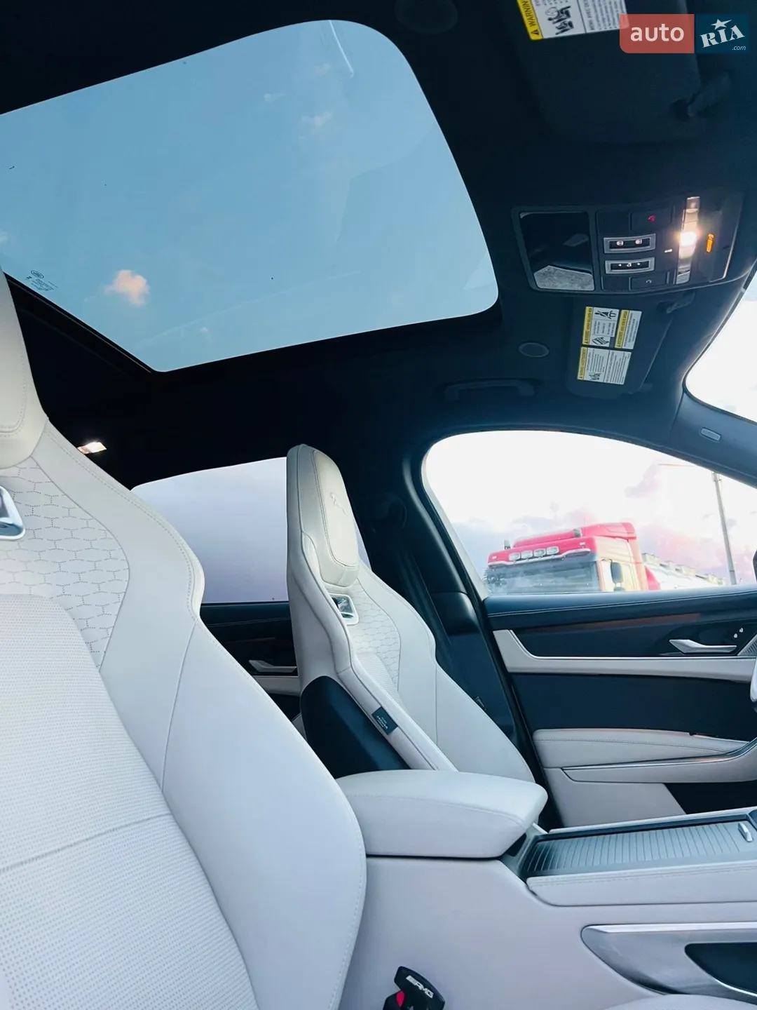 2023 Jaguar F-Pace - мініатюра 34