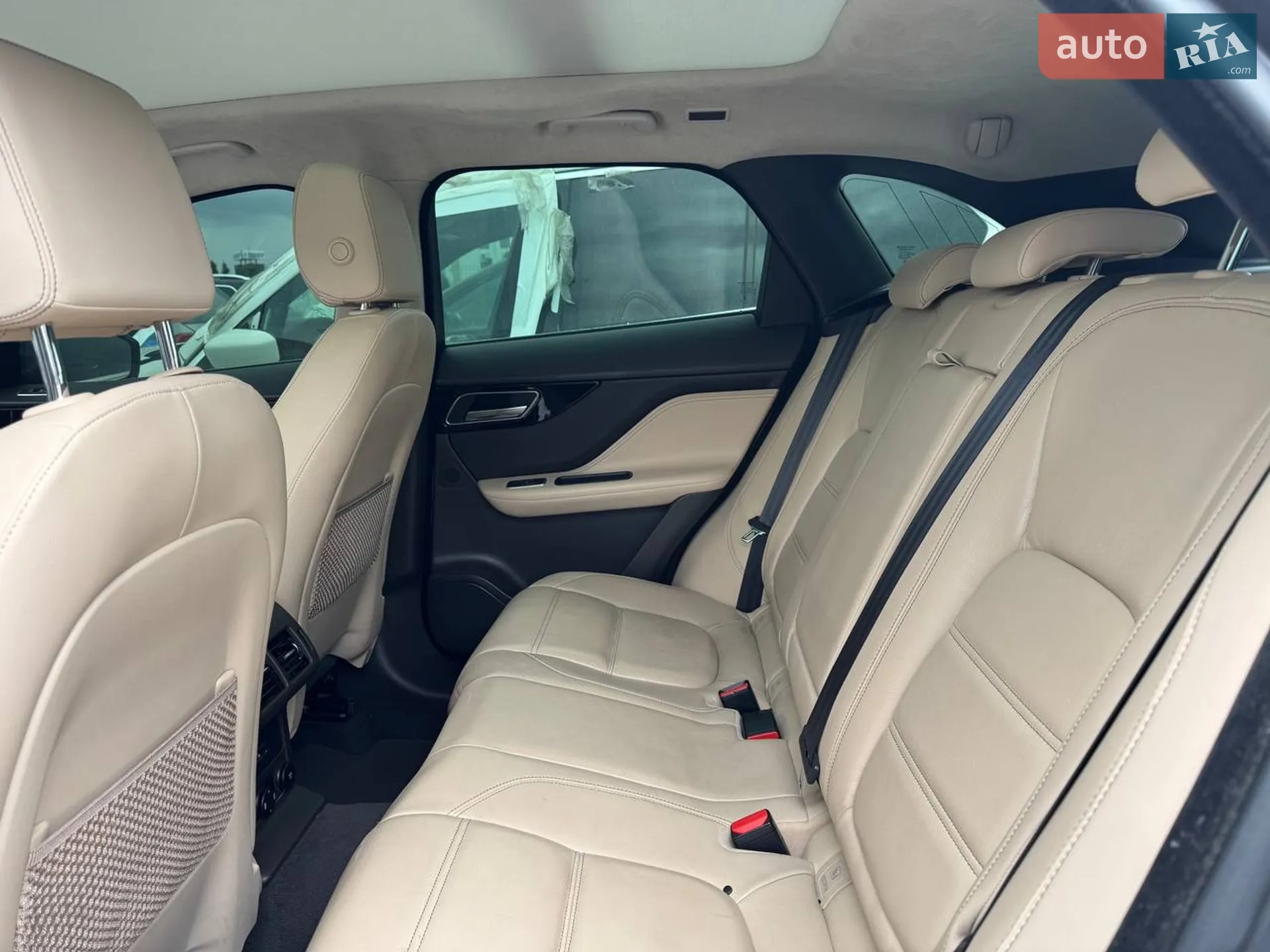 2019 Jaguar F-Pace - мініатюра 13
