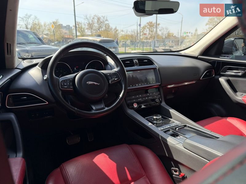 Внедорожник / Кроссовер Jaguar F-Pace 2018 в Харькове