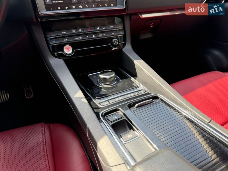 Внедорожник / Кроссовер Jaguar F-Pace 2018 в Харькове