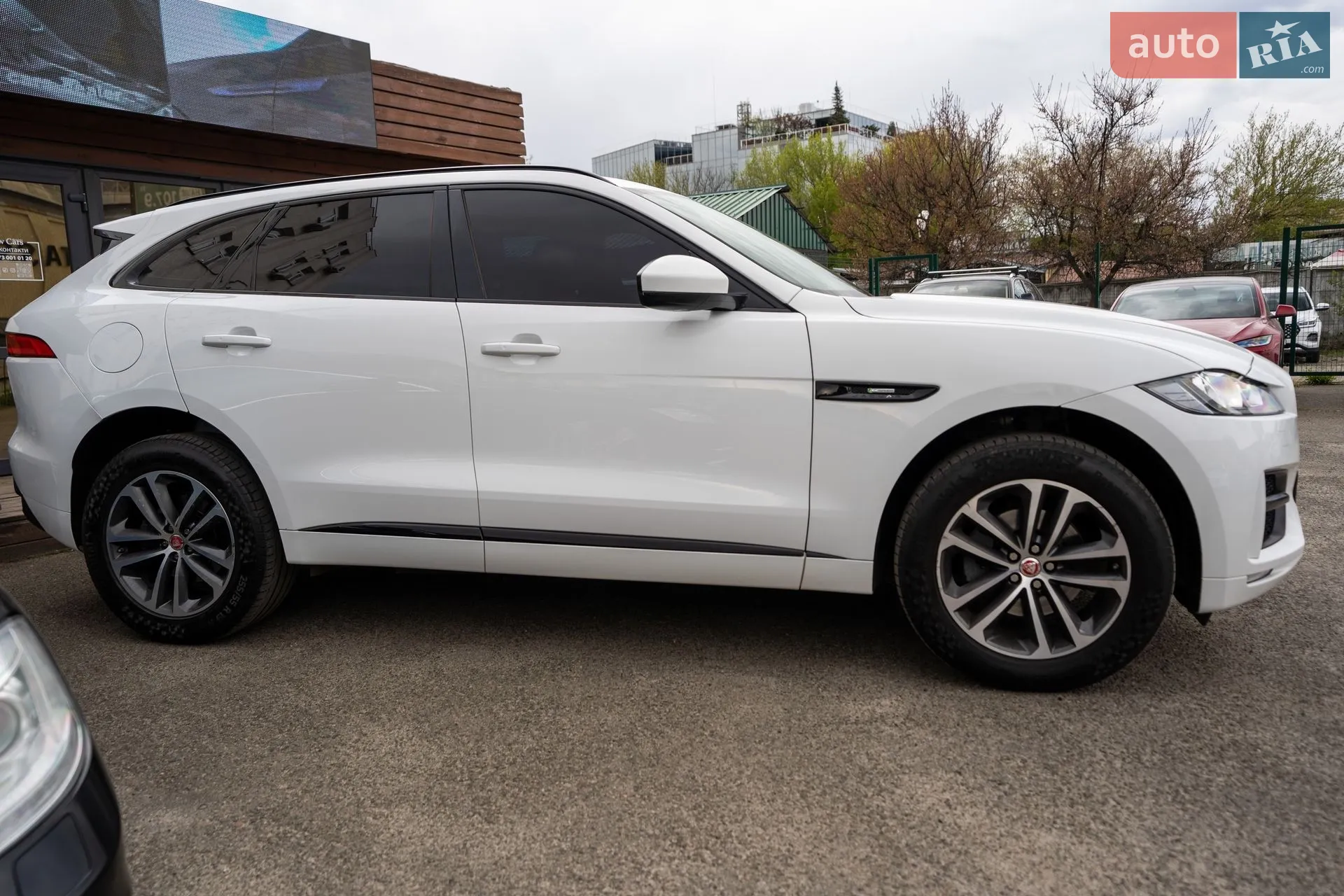 2017 Jaguar F-Pace - мініатюра 5