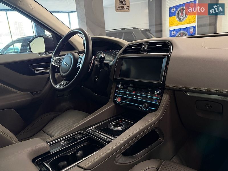 Внедорожник / Кроссовер Jaguar F-Pace 2018 в Тернополе