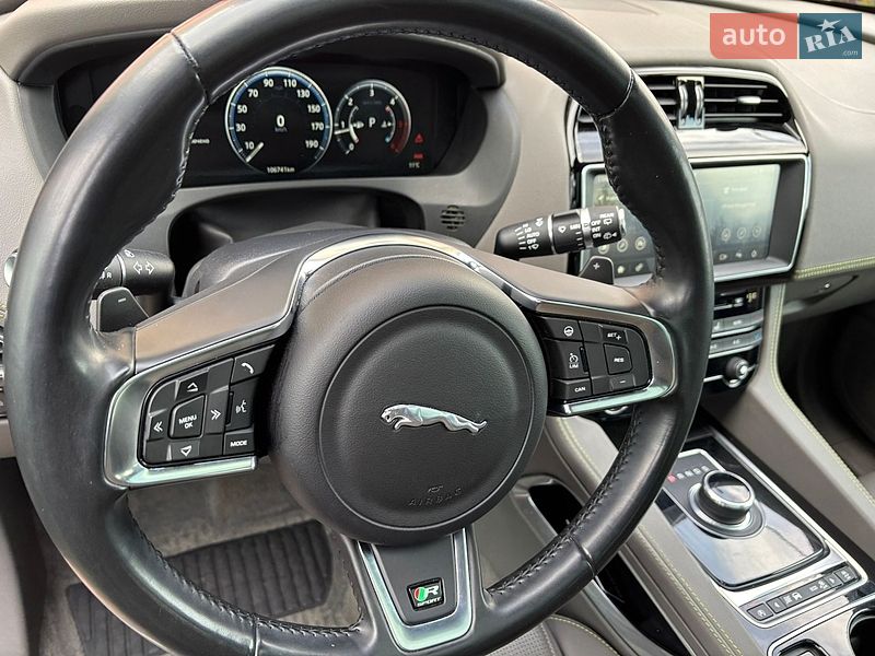 Позашляховик / Кросовер Jaguar F-Pace 2016 в Києві