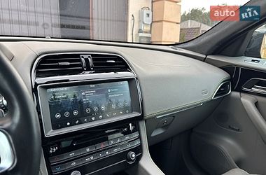 Позашляховик / Кросовер Jaguar F-Pace 2016 в Києві