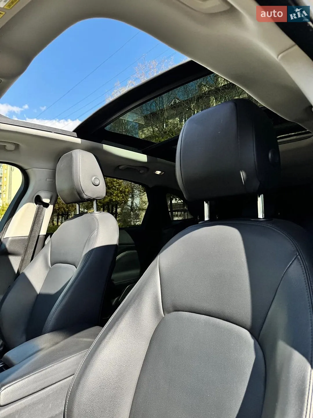 2016 Jaguar F-Pace - мініатюра 29
