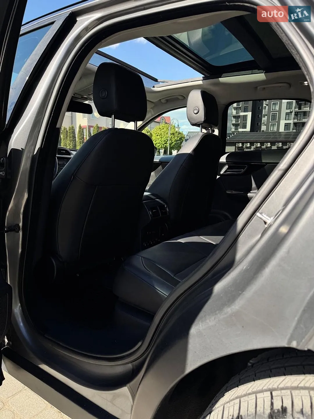 2016 Jaguar F-Pace - мініатюра 44
