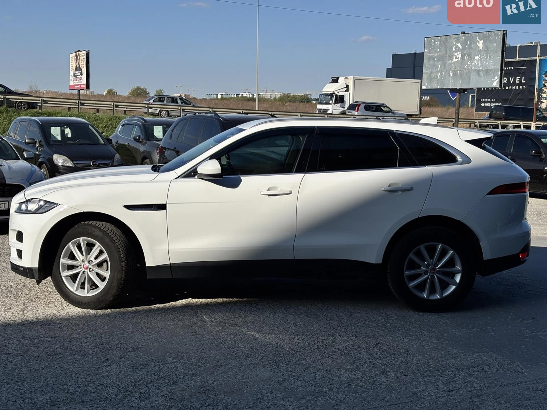 2017 Jaguar F-Pace - мініатюра 9