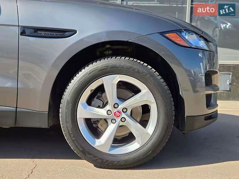 Внедорожник / Кроссовер Jaguar F-Pace 2016 в Киеве