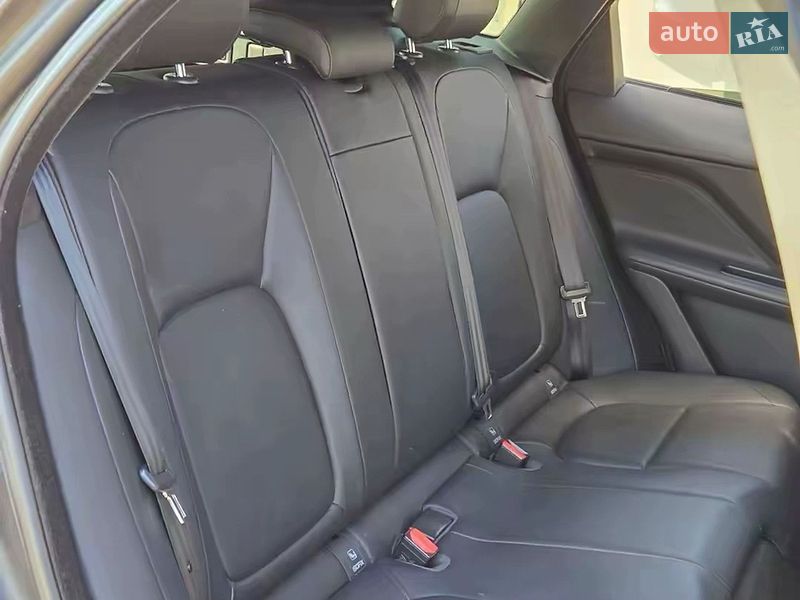 Внедорожник / Кроссовер Jaguar F-Pace 2016 в Киеве