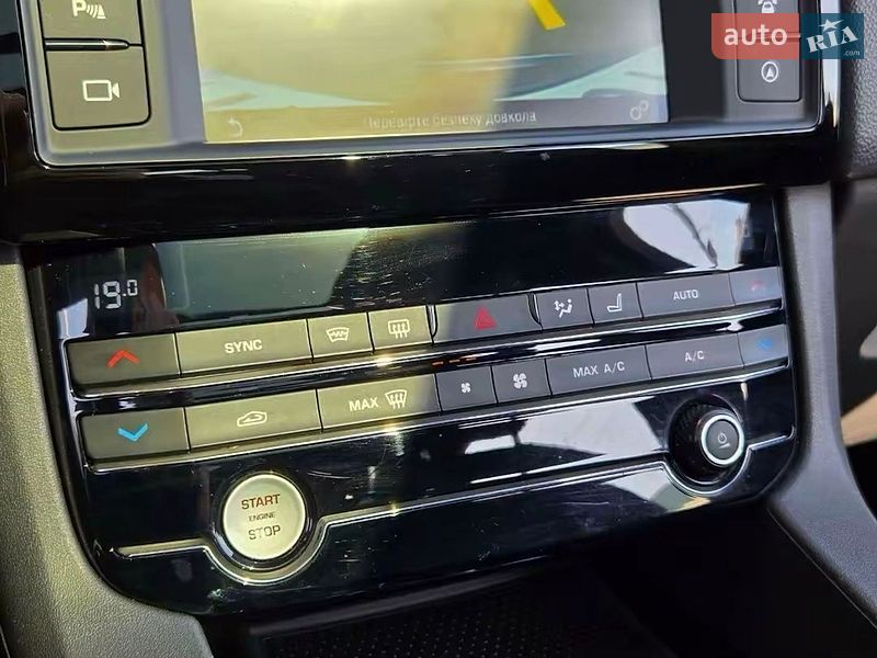 Внедорожник / Кроссовер Jaguar F-Pace 2016 в Киеве
