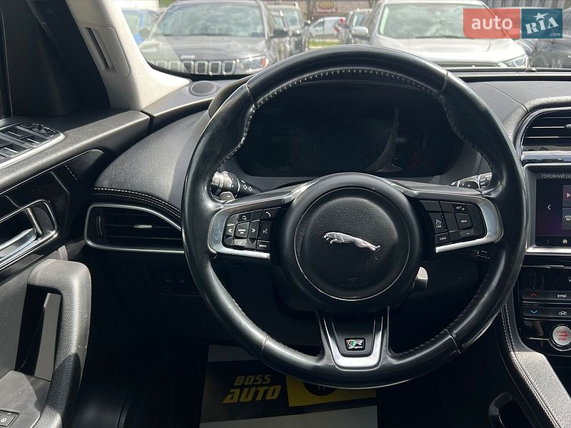 Позашляховик / Кросовер Jaguar F-Pace 2016 в Івано-Франківську