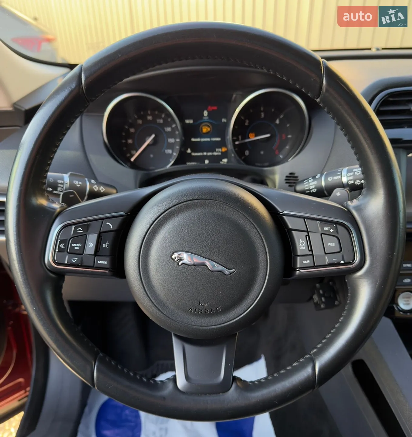 2016 Jaguar F-Pace - мініатюра 18
