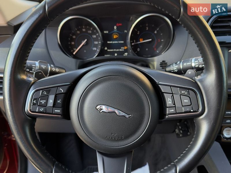 Внедорожник / Кроссовер Jaguar F-Pace 2016 в Ивано-Франковске