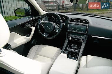 Позашляховик / Кросовер Jaguar F-Pace 2019 в Києві