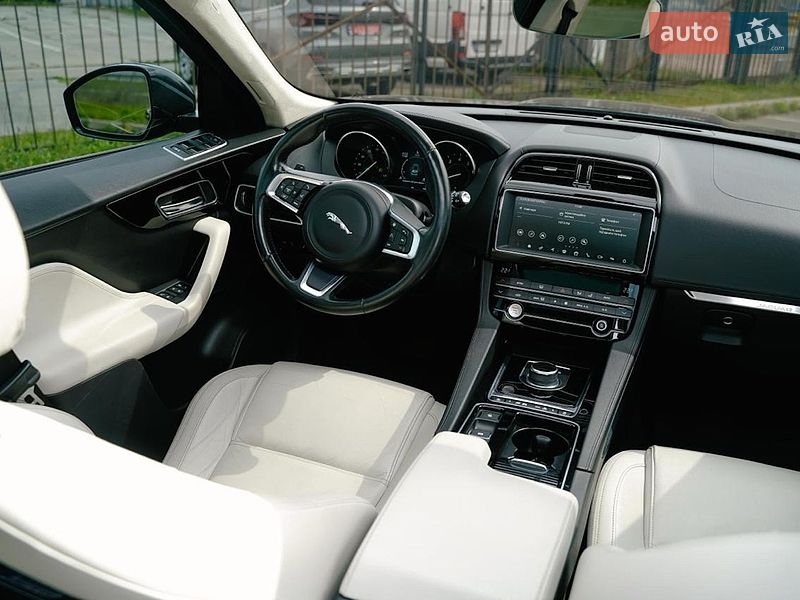 Позашляховик / Кросовер Jaguar F-Pace 2019 в Києві