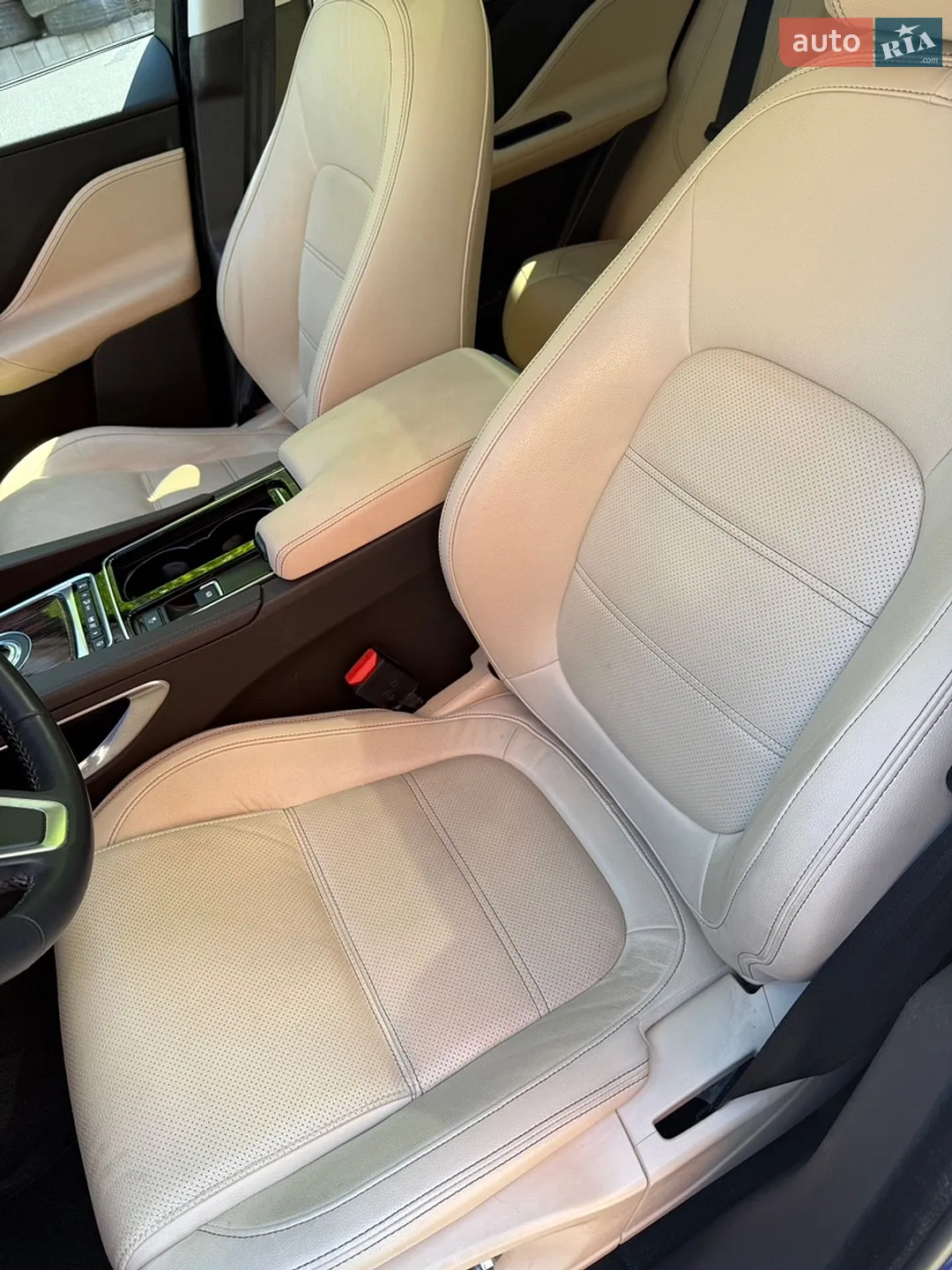 2019 Jaguar F-Pace - мініатюра 17