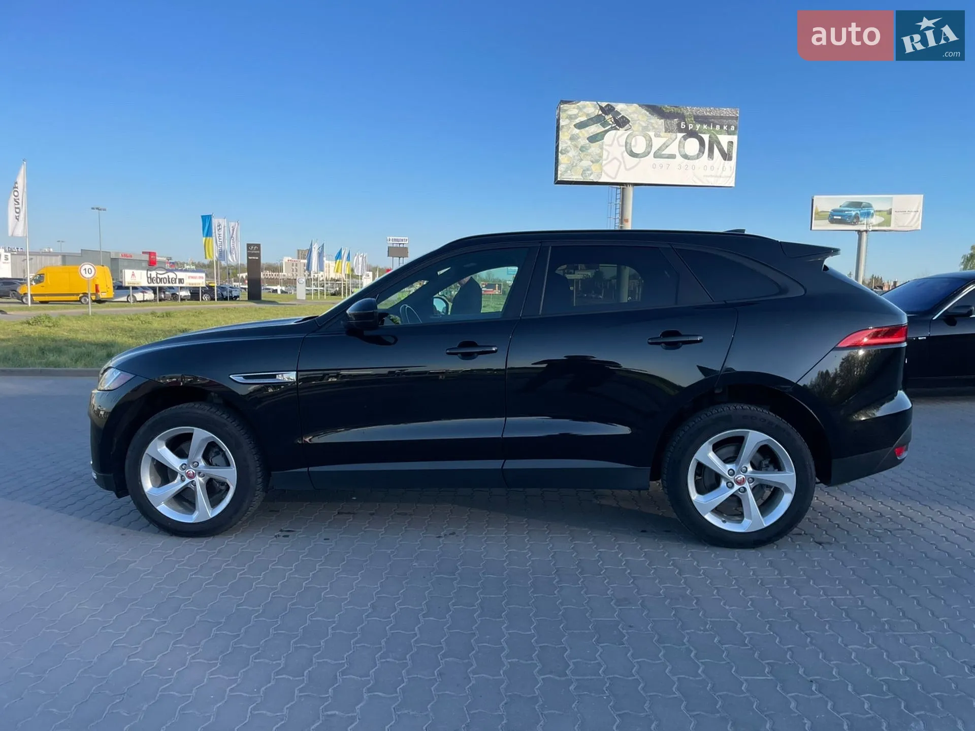 2017 Jaguar F-Pace - мініатюра 6