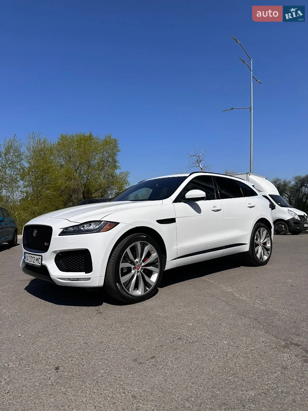2018 Jaguar F-Pace - мініатюра 2