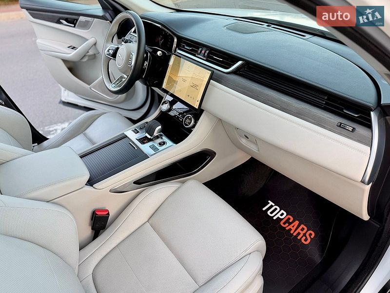 Внедорожник / Кроссовер Jaguar F-Pace 2022 в Киеве