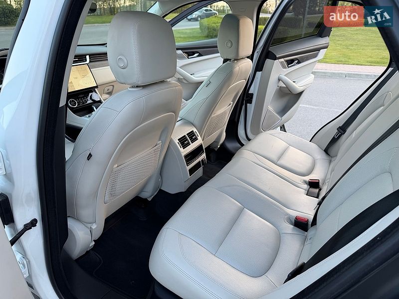 Внедорожник / Кроссовер Jaguar F-Pace 2022 в Киеве