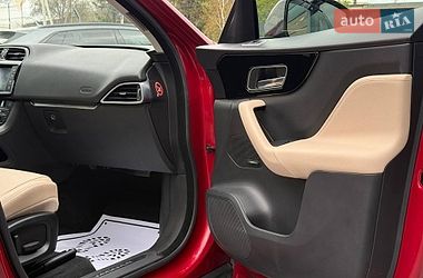 Внедорожник / Кроссовер Jaguar F-Pace 2018 в Ровно