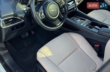 Внедорожник / Кроссовер Jaguar F-Pace 2017 в Хмельницком
