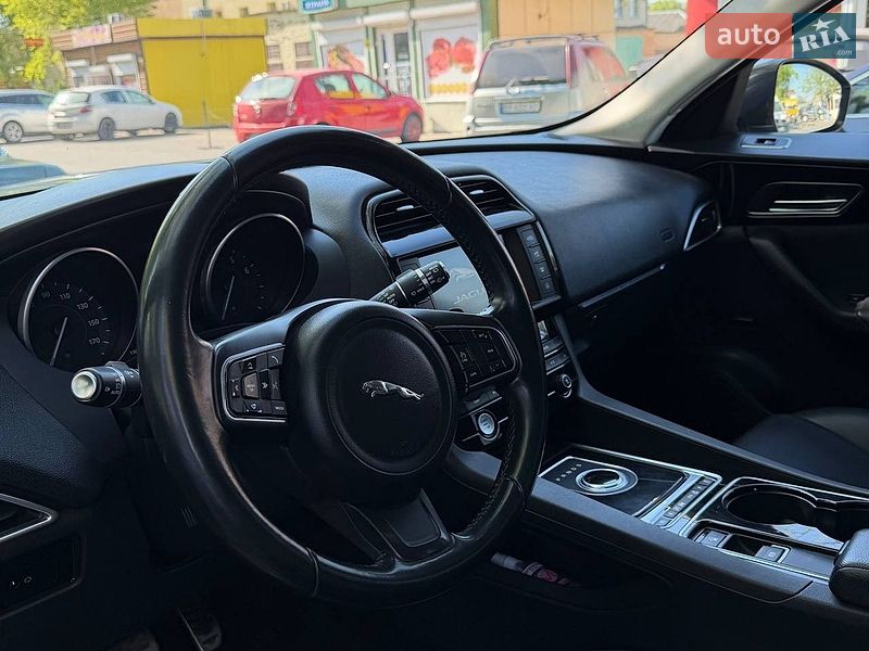 Внедорожник / Кроссовер Jaguar F-Pace 2016 в Кропивницком