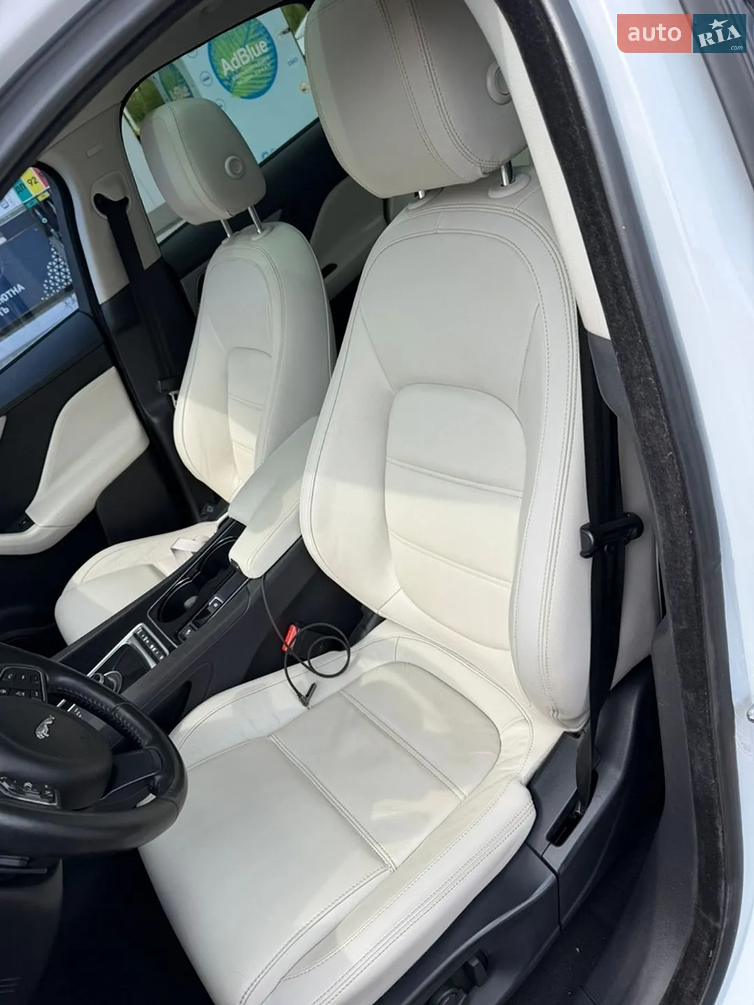 2017 Jaguar F-Pace - мініатюра 20