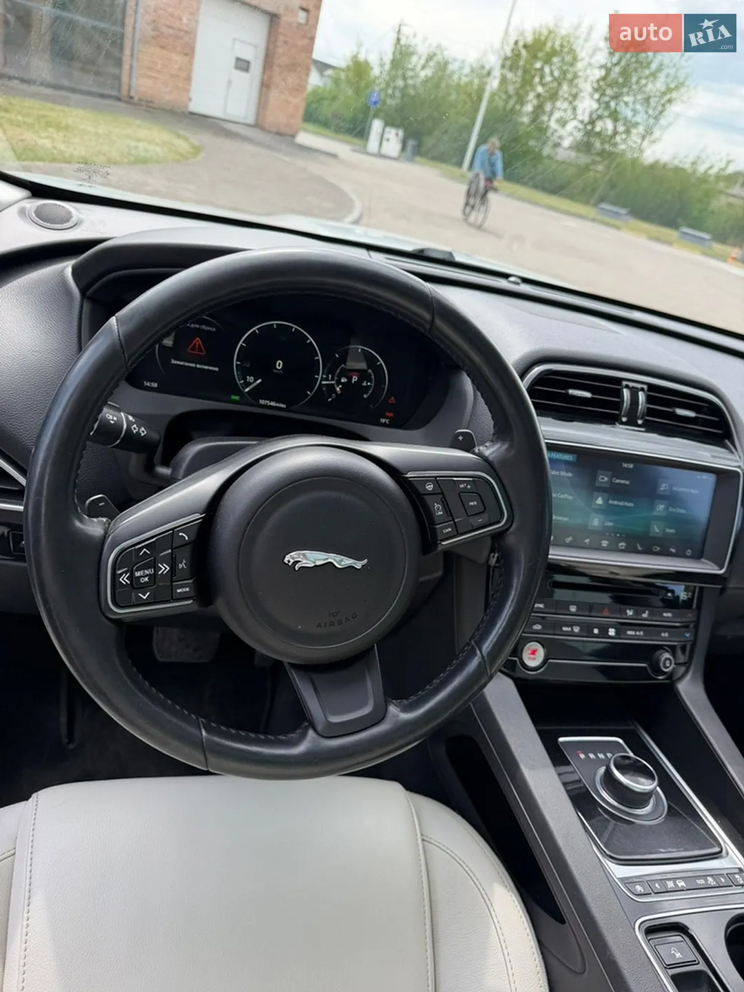2017 Jaguar F-Pace - мініатюра 22
