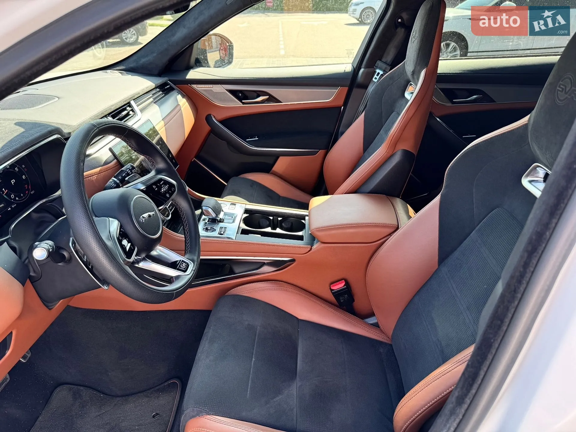 2023 Jaguar F-Pace - мініатюра 12