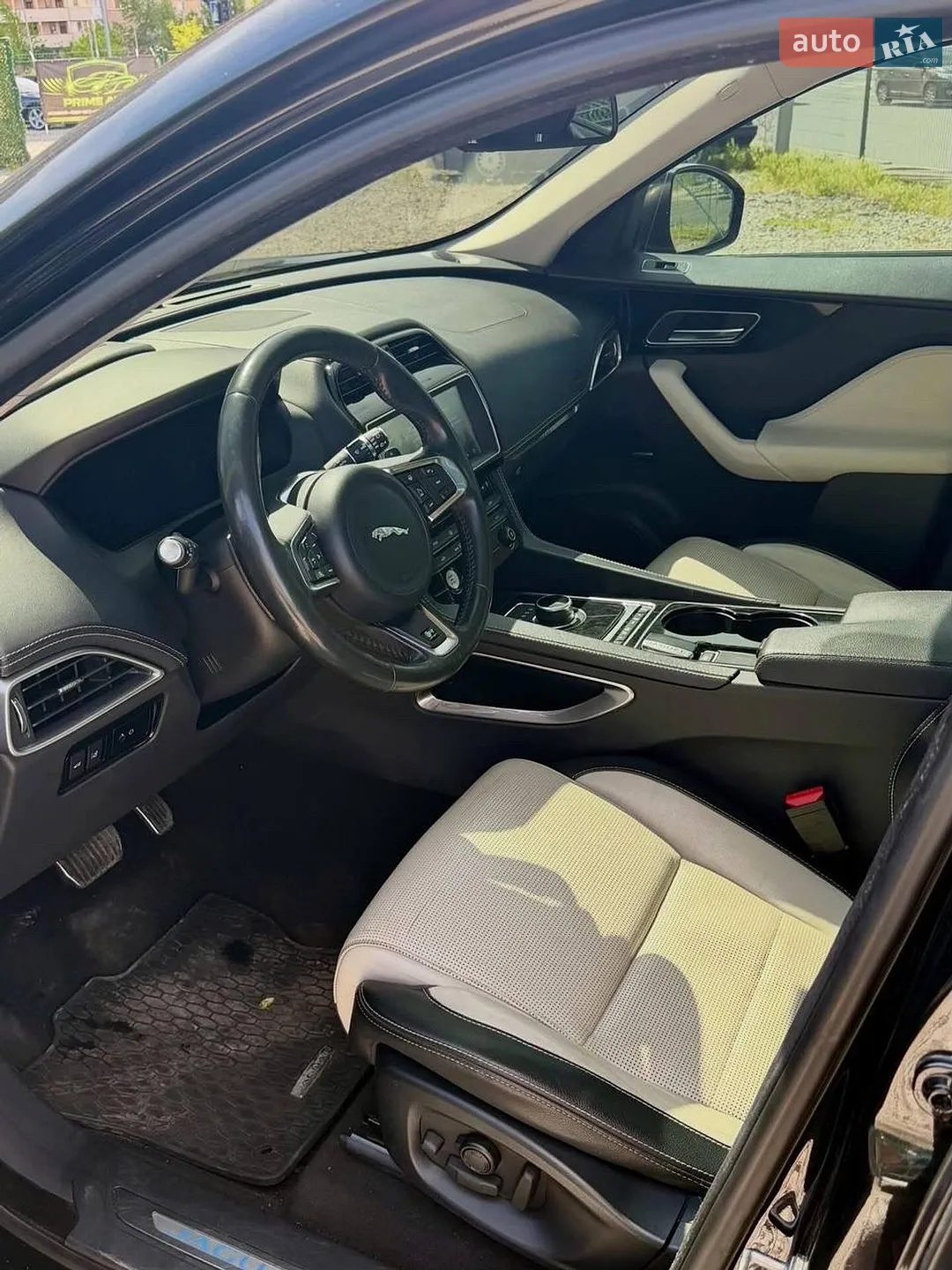 2017 Jaguar F-Pace - мініатюра 10