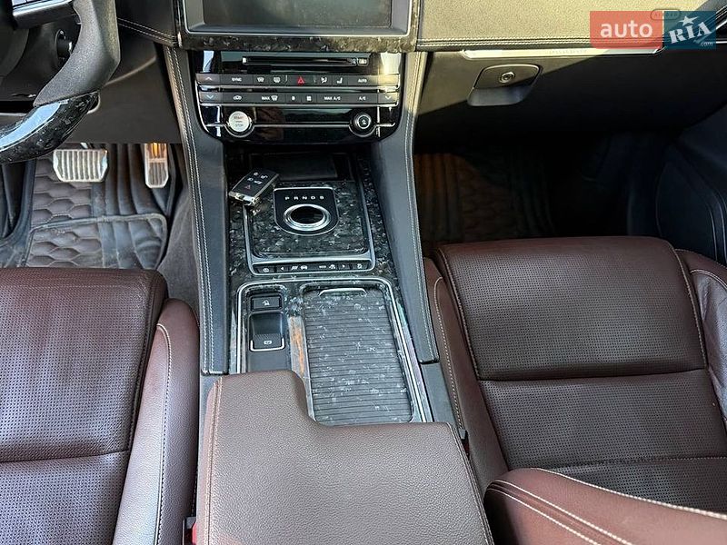 Внедорожник / Кроссовер Jaguar F-Pace 2017 в Киеве фото 19 Внедорожник / Кроссовер Jaguar F-Pace 2017 в Киеве