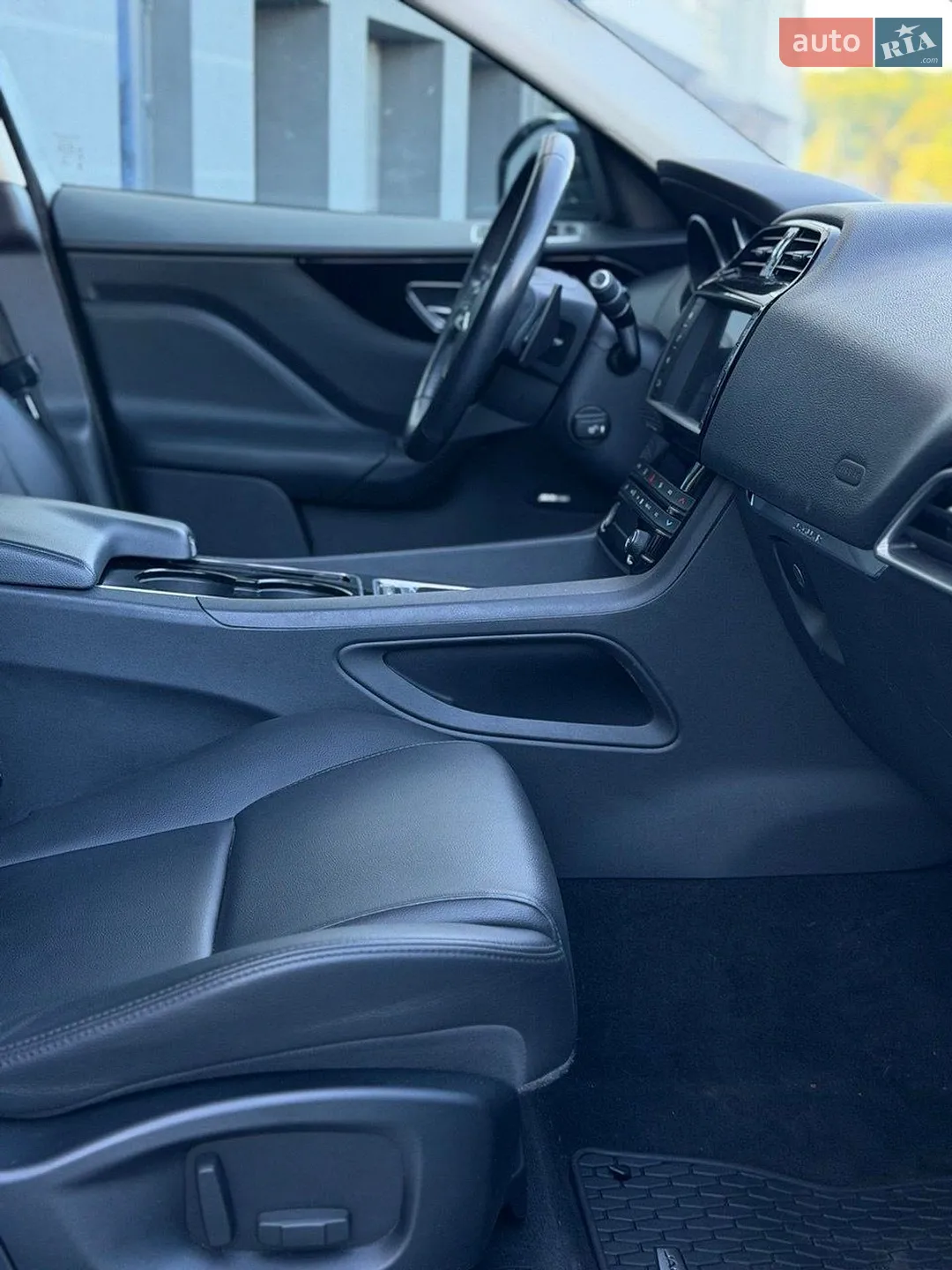 2016 Jaguar F-Pace - мініатюра 24