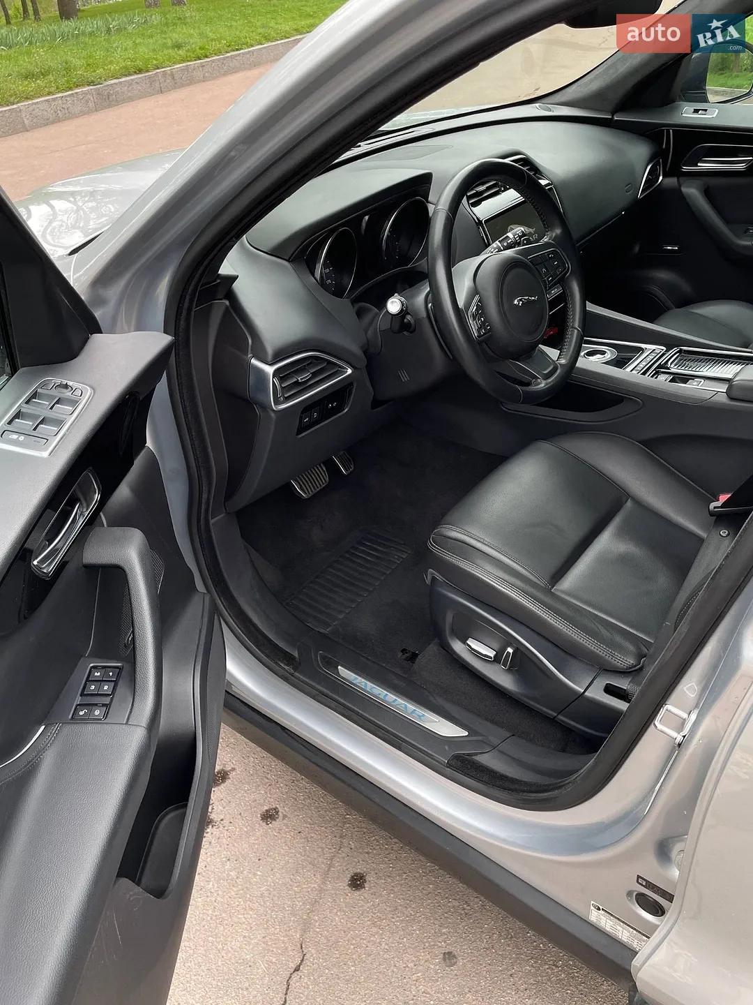 2018 Jaguar F-Pace - мініатюра 14