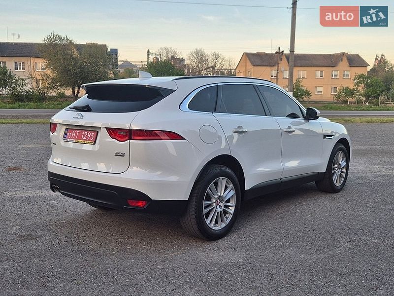 Позашляховик / Кросовер Jaguar F-Pace 2017 в Дубні